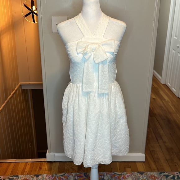 Maje Libby White Eyelet Bow Detail Dress NWT Size 36 - Picture 6 of 10